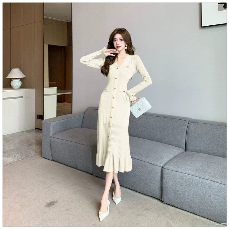 V-neck Waist-fitted Mermaid Knit Dress (Gentle Style Long-sleeve Maxi Dress)