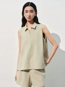 Women's Lapel Half-Zip Sleeveless Textured Shirt