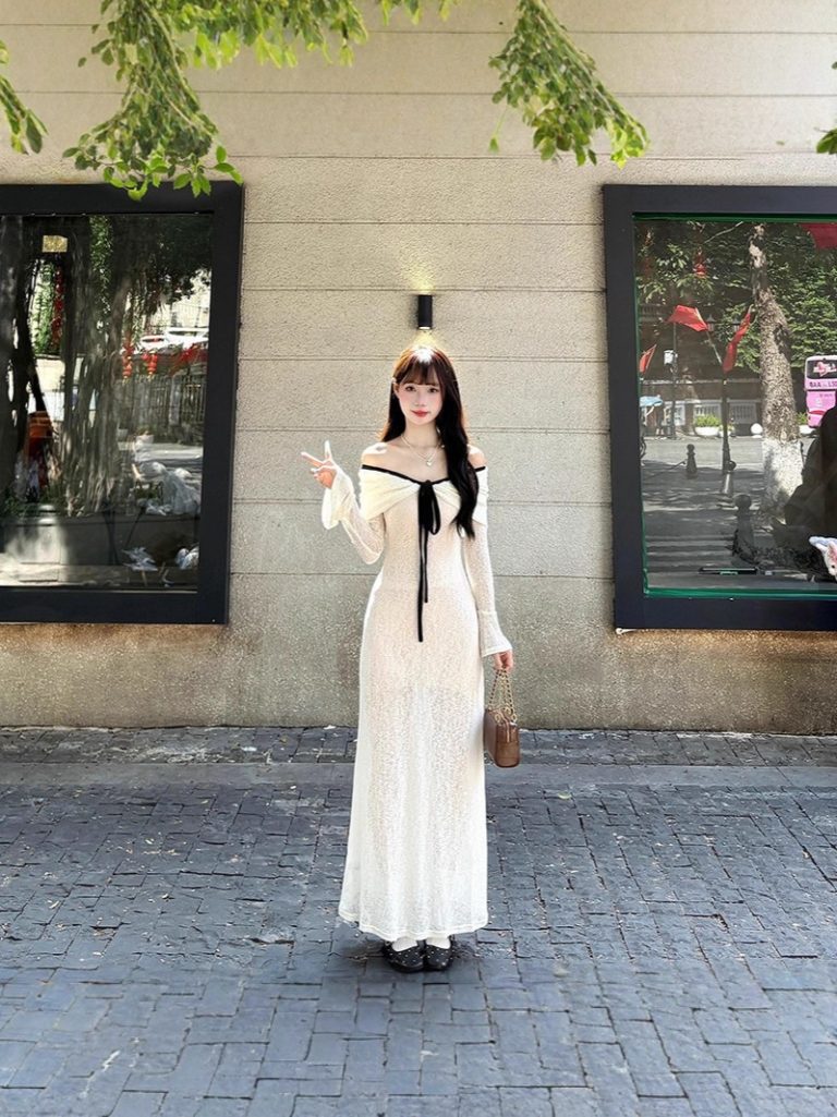 Women's Off-the-Shoulder Bow Lace Long Sleeve Mermaid Maxi Dress